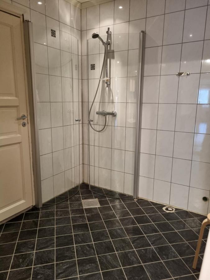 Stor Leilighet Med 4 Senger Sentralt I Forde Екстериор снимка